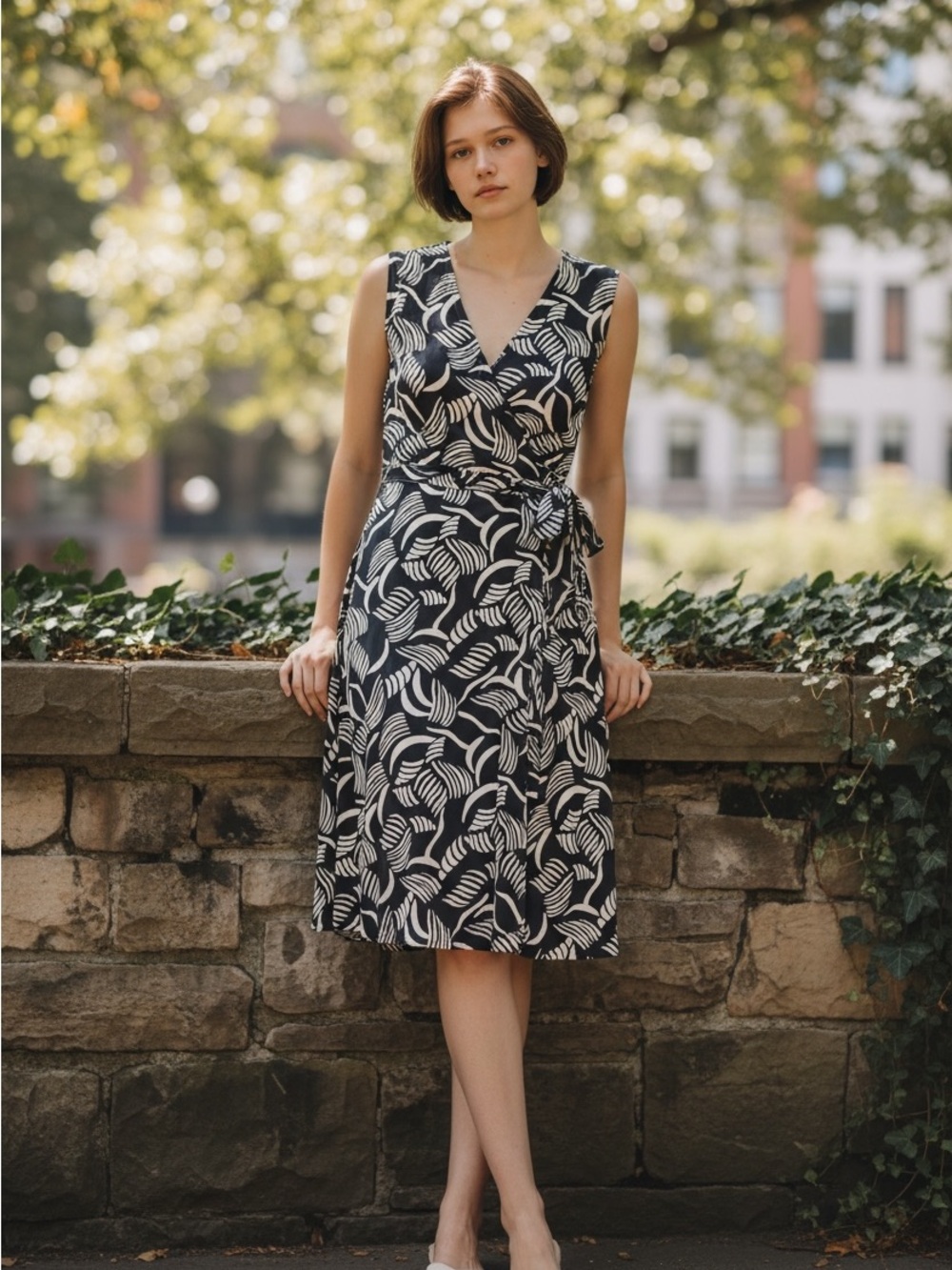 Sleeveless Black & Tan Wrap Dress with Abstract Leaf Print size 16W